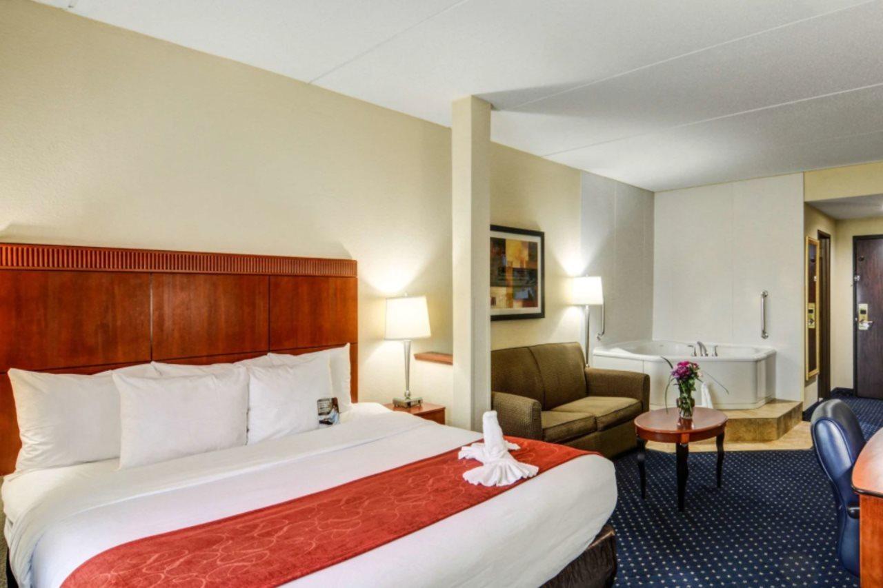 Comfort Suites Outlet Center Asheville Bagian luar foto