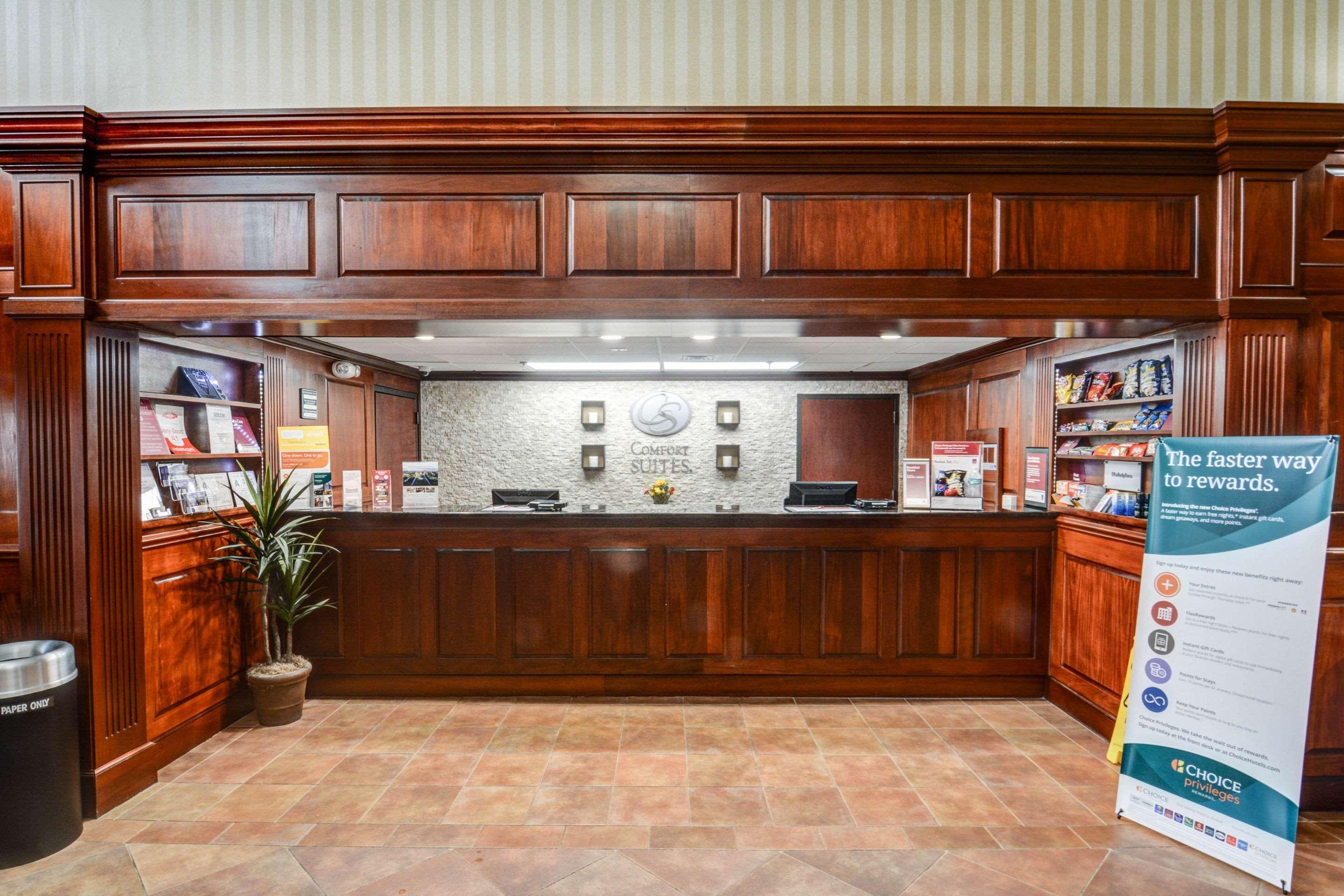 Comfort Suites Outlet Center Asheville Bagian luar foto