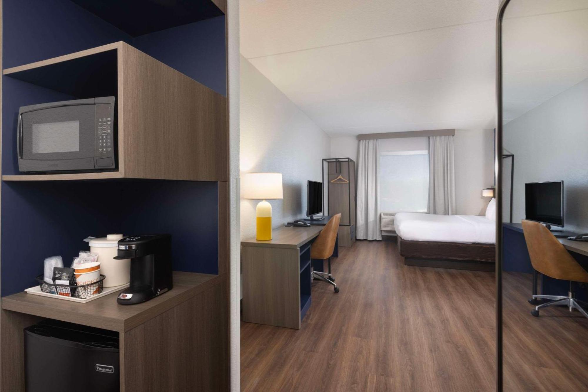 Comfort Suites Outlet Center Asheville Bagian luar foto