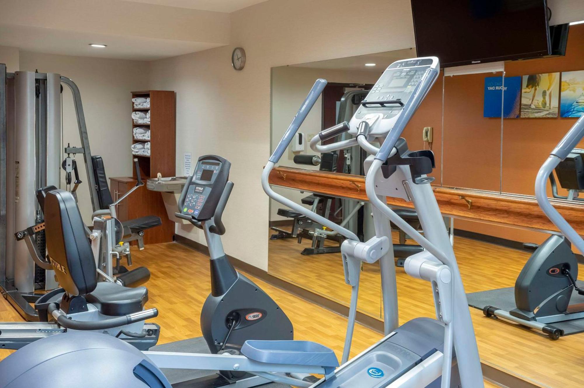 Comfort Suites Outlet Center Asheville Bagian luar foto