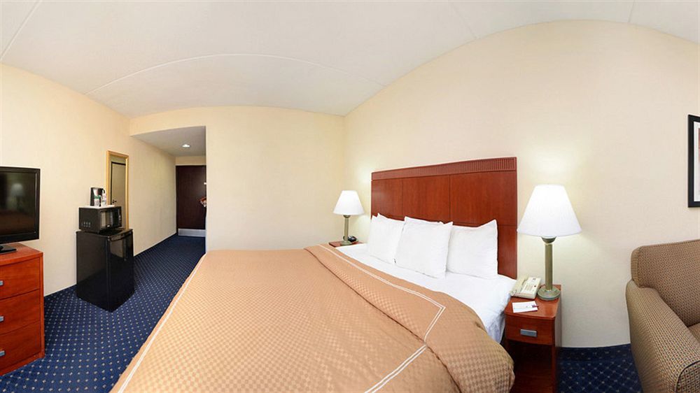 Comfort Suites Outlet Center Asheville Bagian luar foto